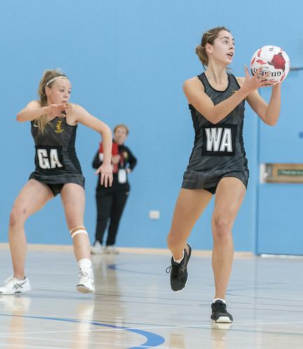 Wellington College U19 netball squad taking part in the National Schools final at Oundle on the 13-03-2022