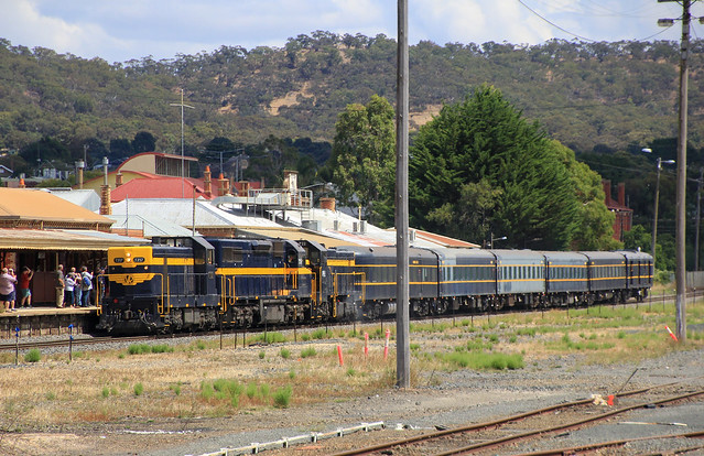 T357 C501 and P22 roll into Ararat station for the return trip back to Seymour