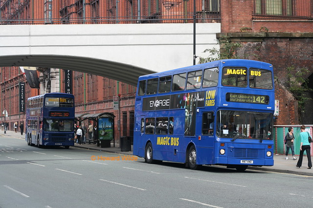 Stagecoach Manchester (Magic Bus) 16087 (R87 XNO)