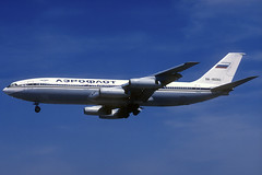 Aeroflot IL-86 RA-86060 BCN 03/05/1997