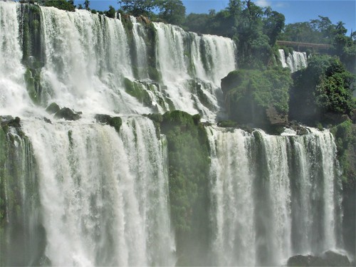 2. Iguazu (28)