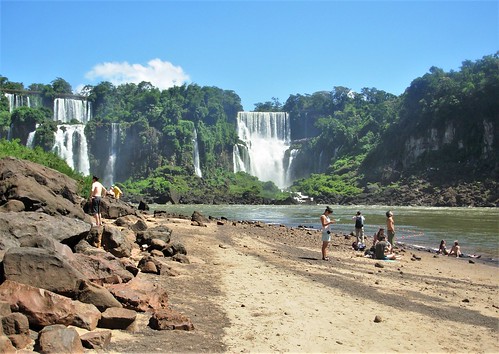 2. Iguazu (30)