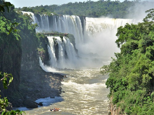 1. Iguazu (9)
