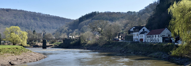 EARLY SPRING SUNSHINE LIGHTS UP THE WYE VALLEY