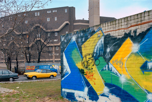 Coldharbour Lane, flats, graffiti, Brixton, Lambeth, 1987, 87c0206-31