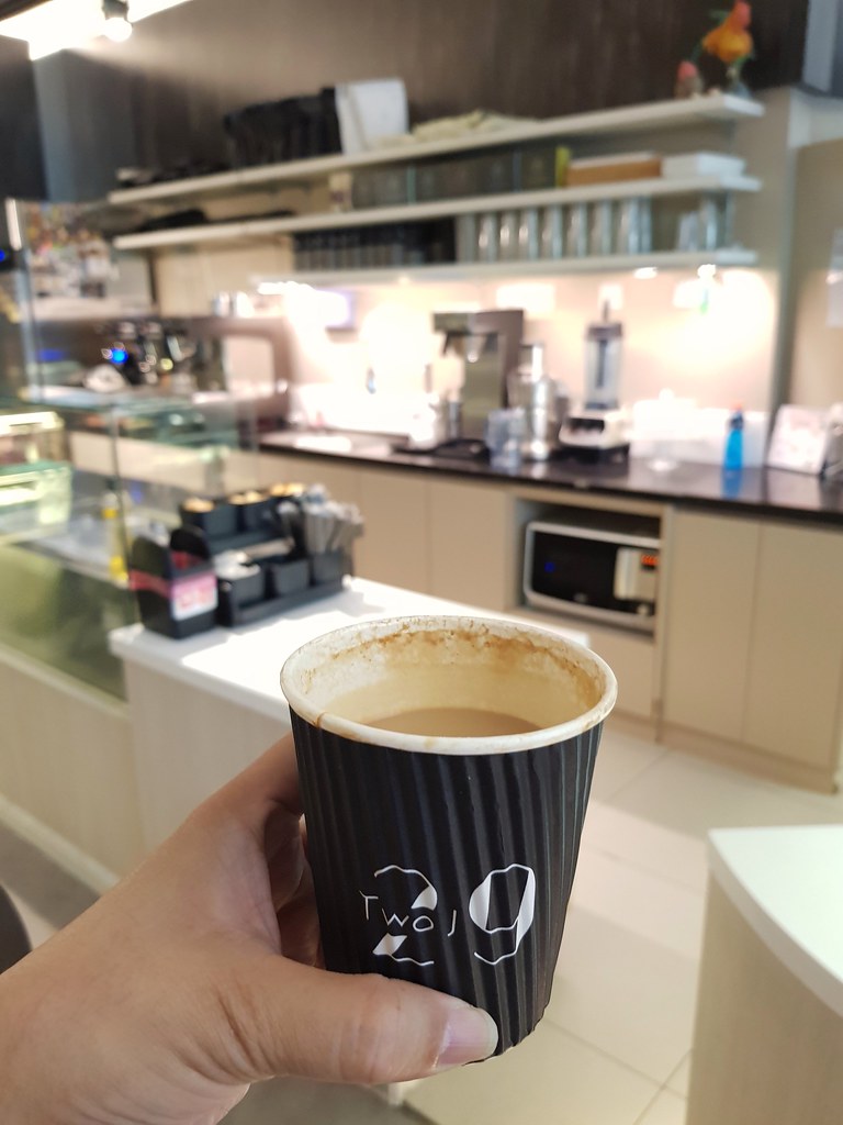 拿鐵咖啡 Latte rm$8 @ Two J 29 in the Vertical, Bangsar South