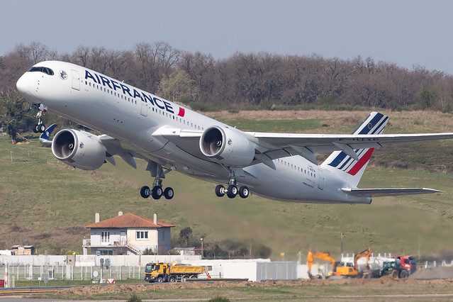 Air France Airbus A350-941 cn 548 F-WZFM // F-HTYP