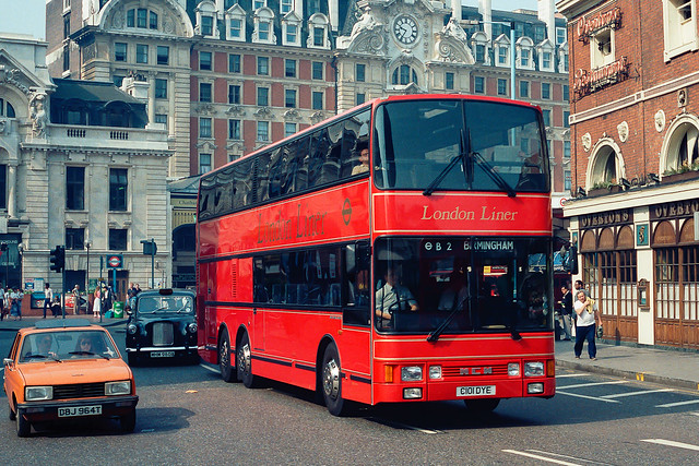 London Coaches ML1