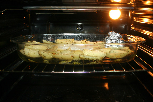 48 - Continue baking feta potatoes without covering / Feta-Kartoffeln offen weiter backen