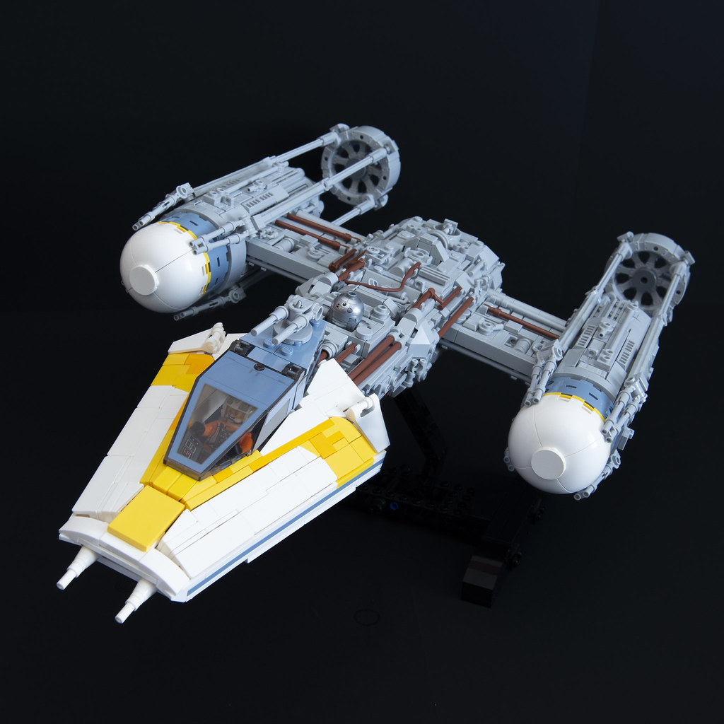 Minifigure-scale-ish Y-Wing