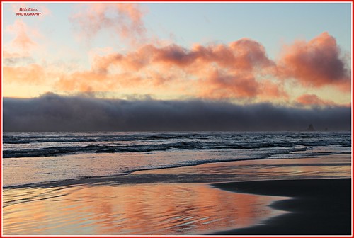 sunset fog beach fogbank tide sand shimmering reflecting pacificocean cannon oregon colorful clouds colorfulclouds nature water waterscene seascape waterscape landscape merlearbeenphotography meaimages