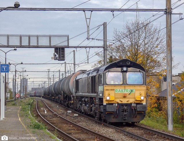 06/11/2021 Railtraxx Class 66 266 118-9 in Gent Dampoort.