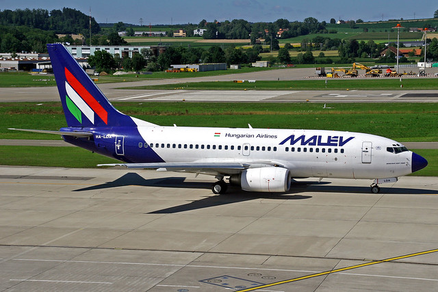 Malev Boeing 737-7Q8 HA-LOA ZRH 19-07-08