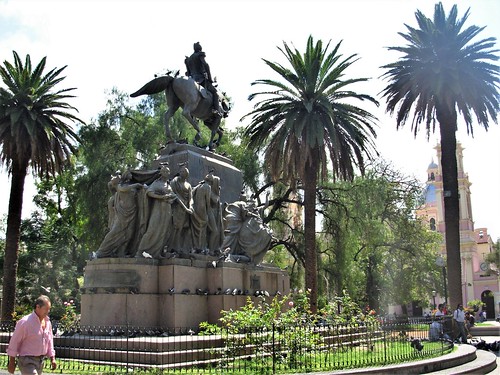 2. Salta-Plaza central (3)
