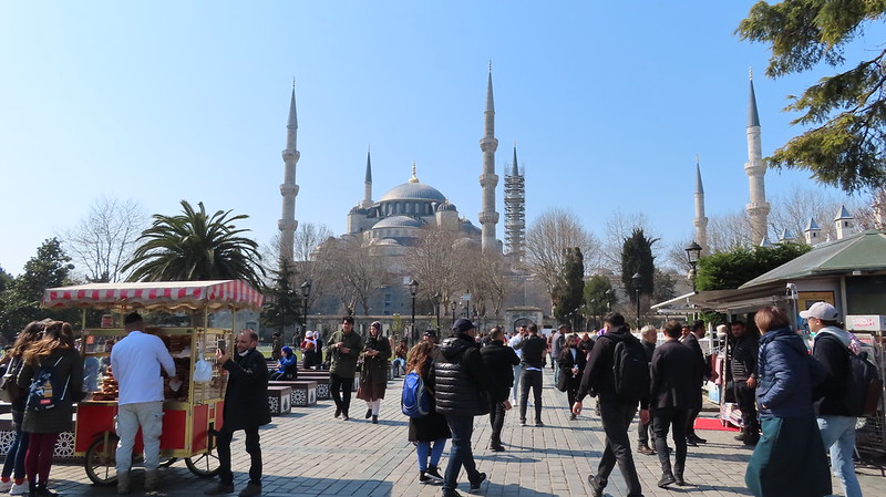 A Sunny Sunday in Istanbul