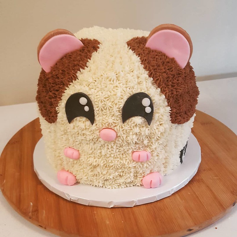 Cake by Dar's Custom Cakes