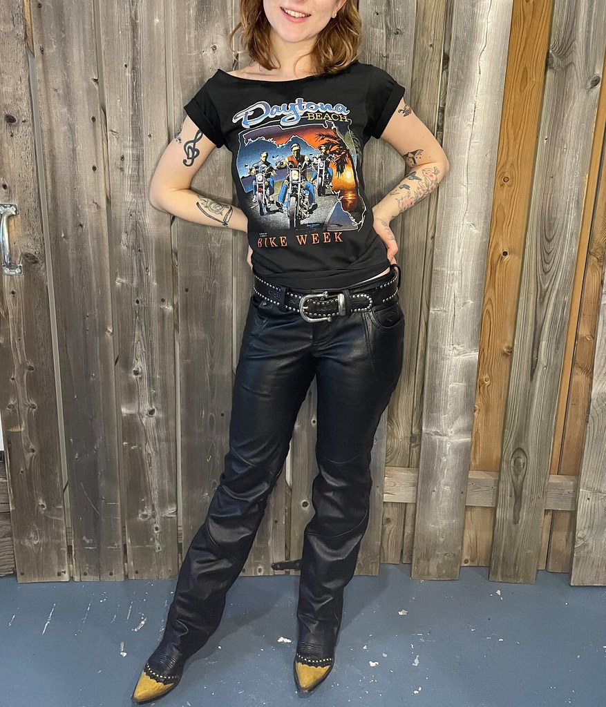 vintage Harley Davidson branded women's riding pants leather