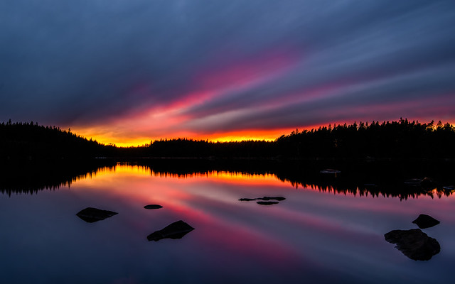 Lake dusk light