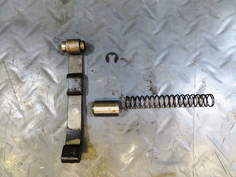 Timing Chain Tensioner Hardware Detail