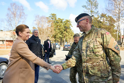 31.03.2022. Ministru prezidents Krišjānis Kariņš un Dānijas premjerministre Mete Frederiksena apmeklē Ādažu militāro bāzi