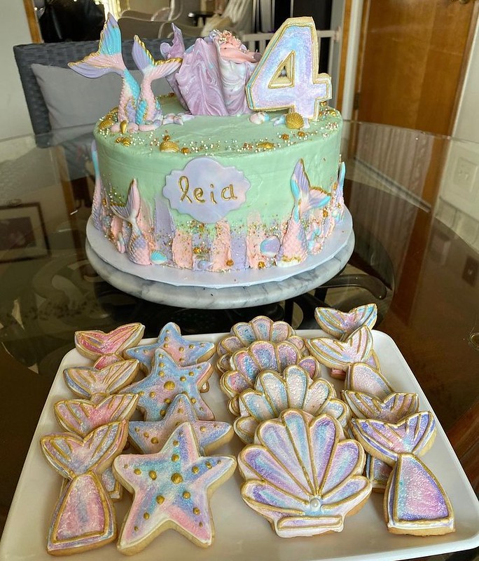 Mermaid Theme Cake by Bunny Sweets