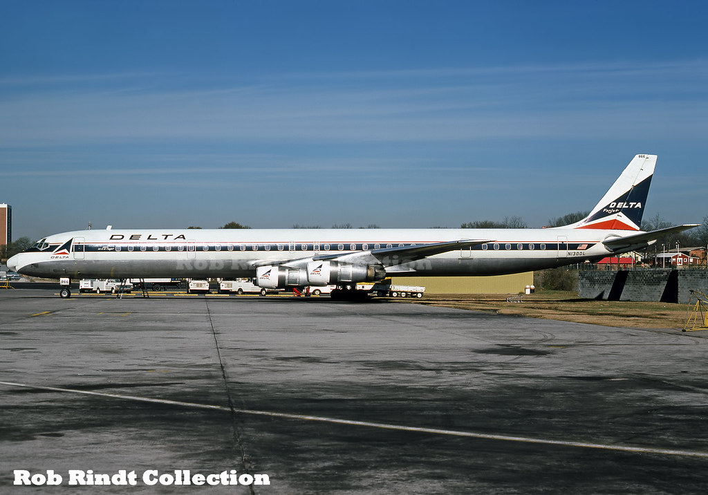 Delta Air Lines DC-8-61 N1300L