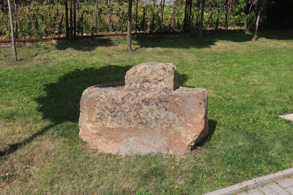 odpočivný kámen v Droužkovicích