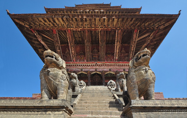 Nepal - Bhaktapur - Durbar Square - Nyatapola Temple - 145b
