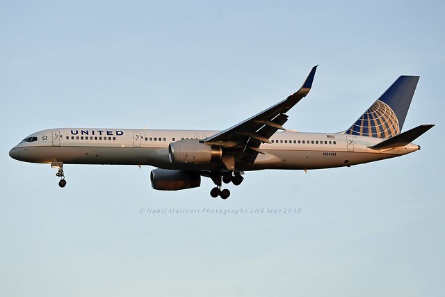 United Airlines N34131 Boeing 757-224 Winglets cn/28971-806 