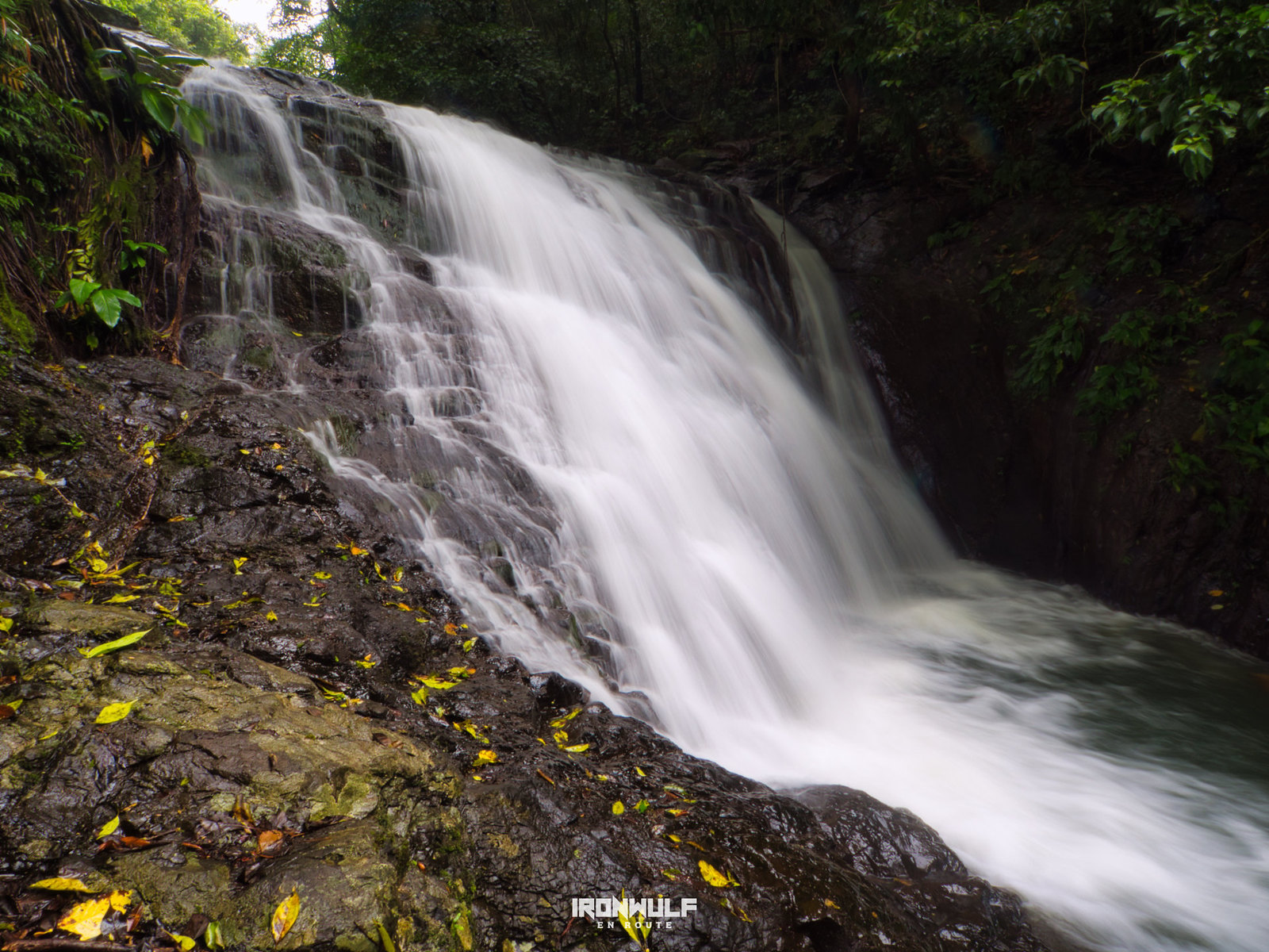 Beautiful curtain-like cascade at the 4th level of the falls