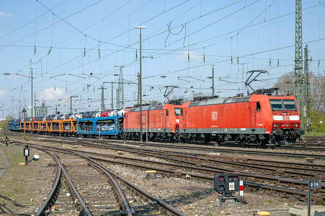 DB Cargo 185 137 + 185 108 Basel Bad