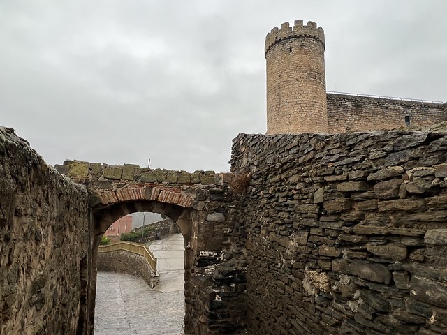 Castillo de Cornago en el Valle del Alhama-Linares (La Rioja)