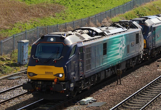 DRS 88005 & 68004 - Chesterfield
