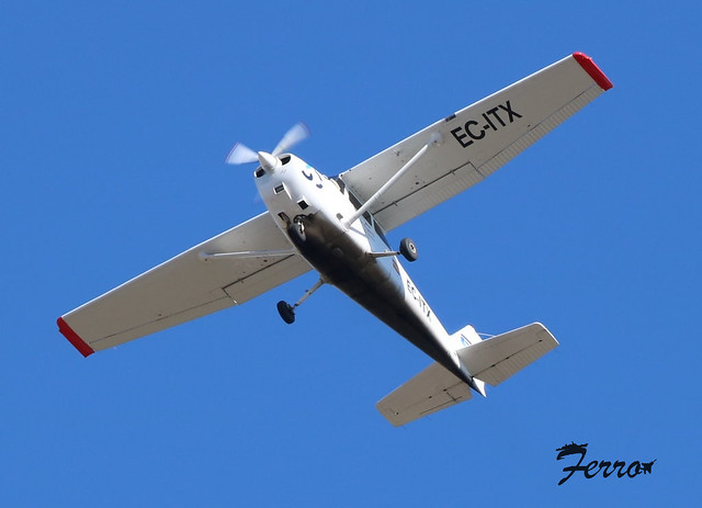 020322 - Cessna 172R Skyhawk II - EC-ITX - lecu (1)