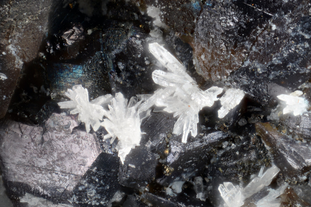 白鉛鉱 / Cerussite