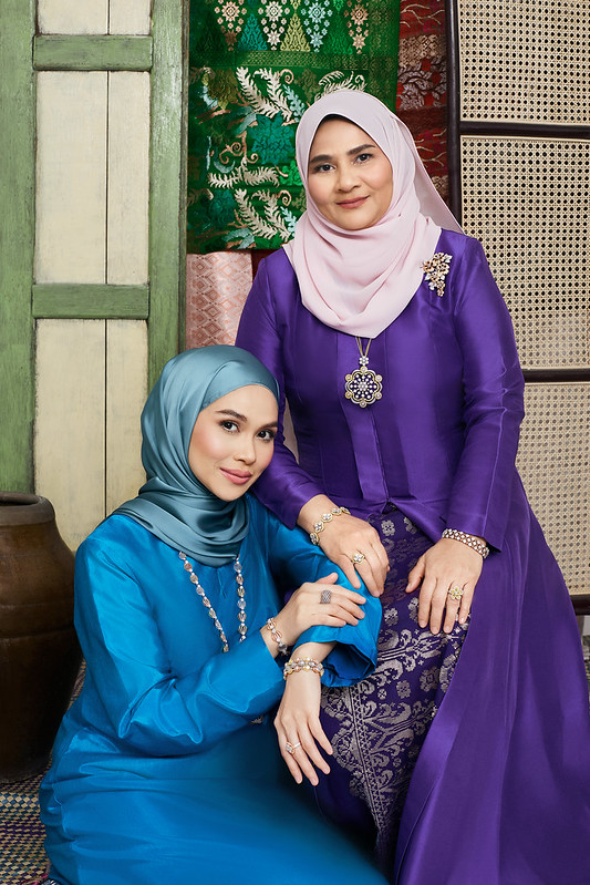 Anzalna Nasir Dan Ibunya Segak Menggayakan Koleksi Berlian Eksklusif Dari Habib