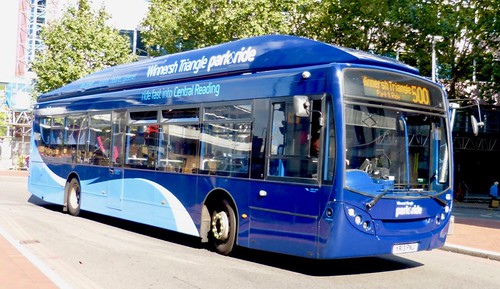 YN13 PNJ ‘Reading buses’ No. 406 ‘Winnersh Triangle park&ride’. Scania K270UB / Alexander Dennis Ltd. Enviro 300GS on Dennis Basford’s railsroadsrunways.blogspot.co.uk’