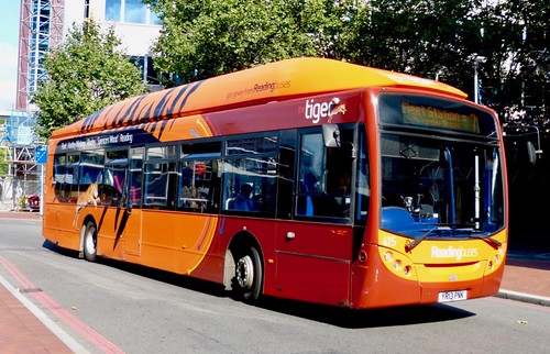 YR13 PNK ‘Reading buses’ No. 415  ‘the tiger’.  Scania K270UB / Alexander Dennis Ltd. Enviro 300GS on Dennis Basford’s railsroadsrunways.blogspot.co.uk’