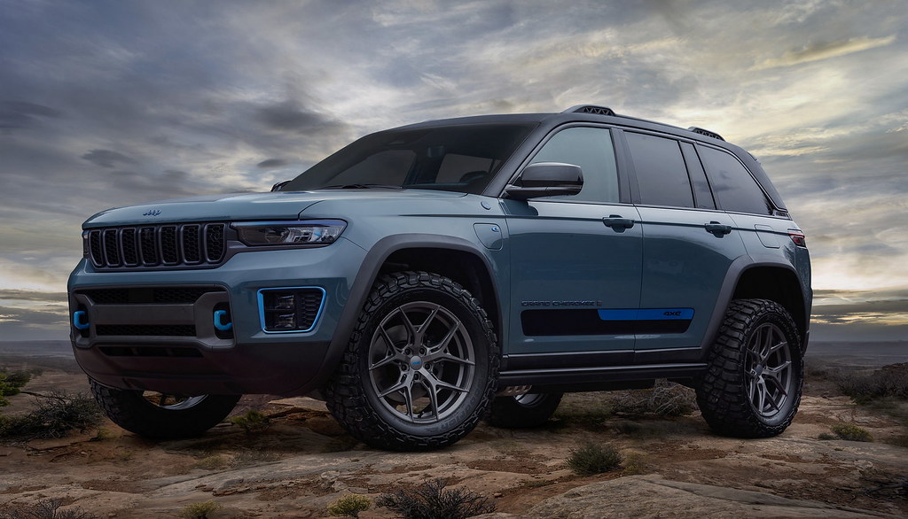 Jeep-Grand-Cherokee-Trailhawk-4xe-PHEV-Concept-Front