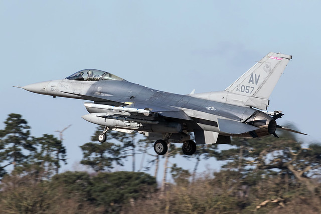 89-2057 / United States Air Force / General Dynamics F-16CM Fighting Falcon