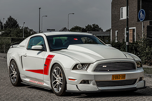 Ford Mustang GT 2012 (6347)