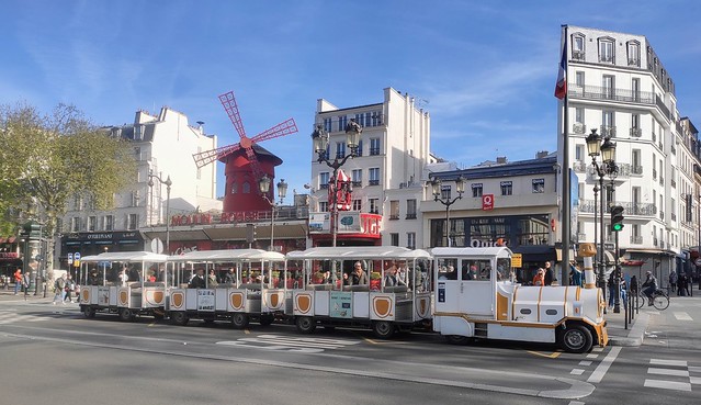 Moulin Rouge - Montmartre train