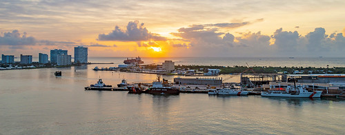 fortlauderdale ftlauderdale sunrise dawn newday new day port florida fl