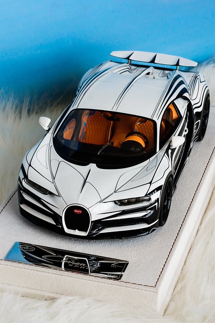 Bugatti Chiron Sport | Henson & Heaven Models 1/18 (Limited 30 pcs)