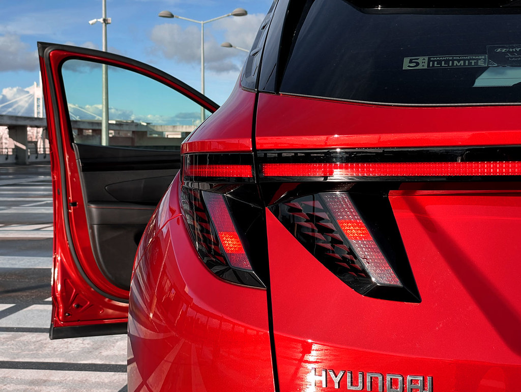 Essai Hyundai Tucson Hybrid 230 red Cars Passion