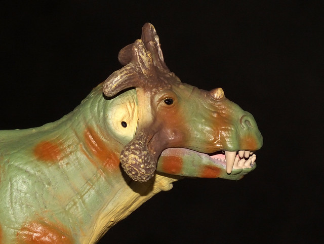 Estemmenosuchus (†Estemmenosuchus mirabilis) head CollectA replica