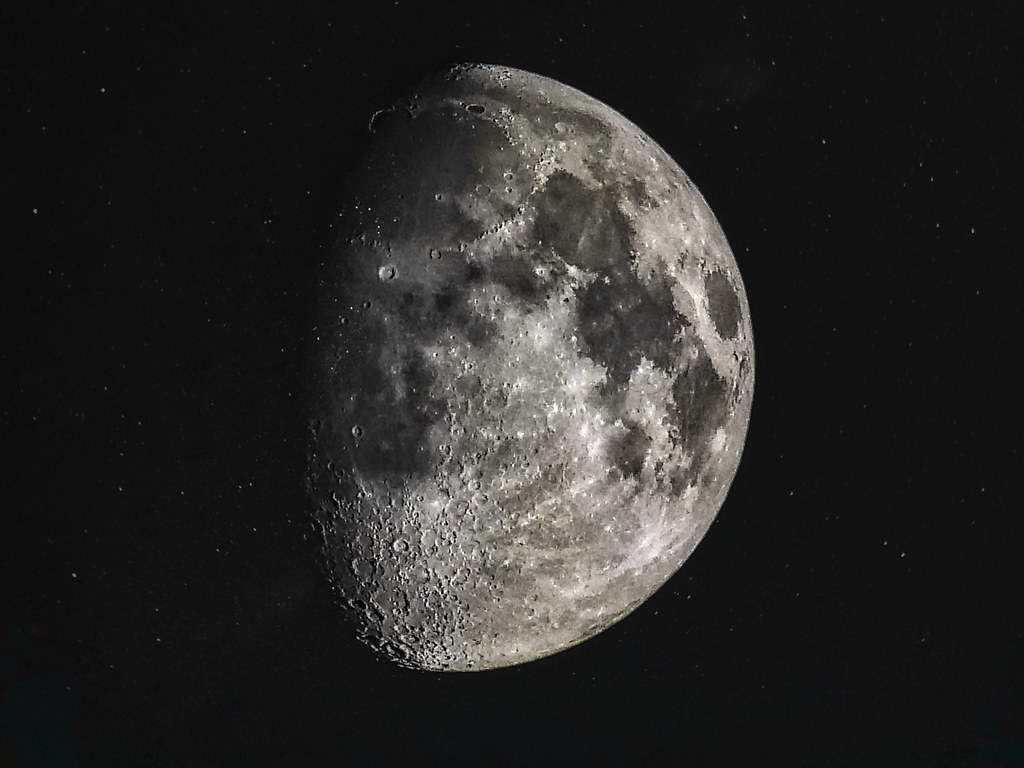 Demie lune 12-04-2022 à minuit 51998375661_0f4eb56d32_b