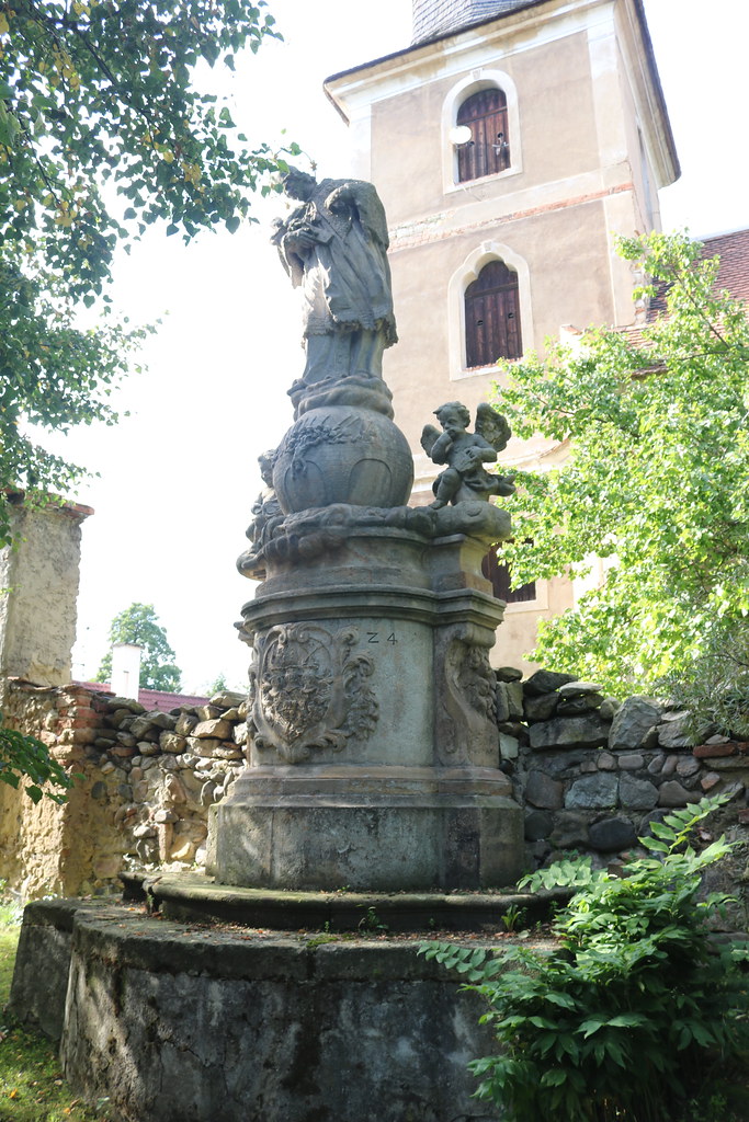 socha sv. Jana Nepomuckého v Soběsukách