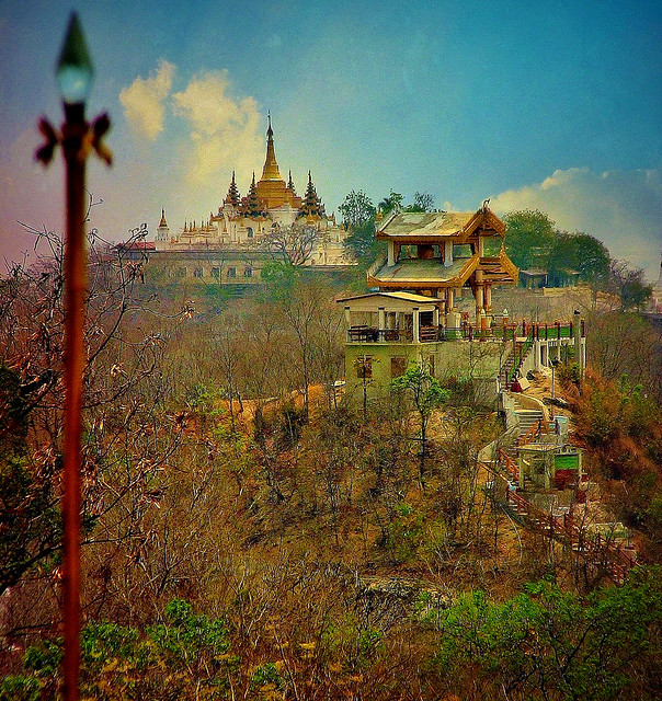 MYANMAR, Burma ,eine herrliche Aussicht von der Swan-OO-Pon-Nya-Pagode in Mandalay-Sagaing, 78734/20617