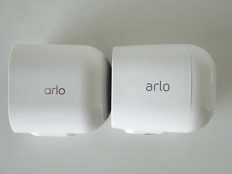 Arlo Pro 4 vs Arlo Essential - Side